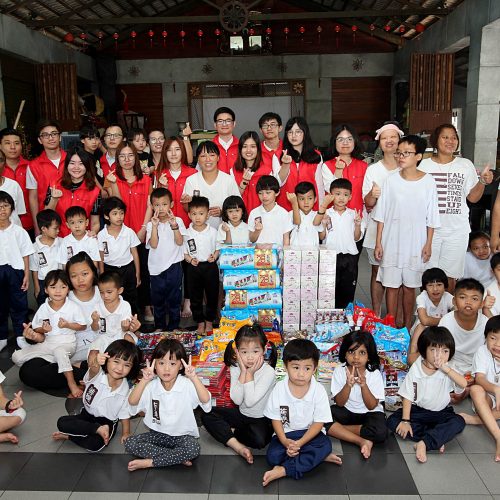 ·x¶Õ¤O--¤¤«Ø¤T§½°¨¨Ó¦è¨È¤½¥q20¦W§Óº@ªÌ­ã³Æ«e©¹µÐ´£¤§®a¡A¬Ý±æ¤pªB¤Í¡C¡]Äá¼v¡G¶À¦w°·¡^¡]°OªÌ¡G³°¥@±Ó¡^