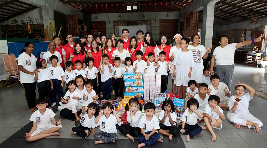 ·x¶Õ¤O--¤¤«Ø¤T§½°¨¨Ó¦è¨È¤½¥q20¦W§Óº@ªÌ­ã³Æ«e©¹µÐ´£¤§®a¡A¬Ý±æ¤pªB¤Í¡C¡]Äá¼v¡G¶À¦w°·¡^¡]°OªÌ¡G³°¥@±Ó¡^