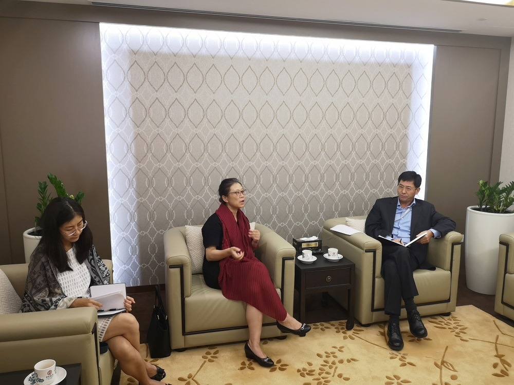 4月11日下午,中国驻马来西亚大使馆经商处石资明参赞视察并慰问了马来西亚中资企业协会秘书处。