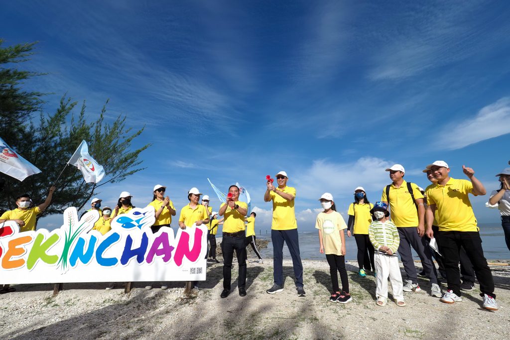 垃圾不落地,海滩更美丽 !| Sekinchan Beach Cleanup Volunteering Program